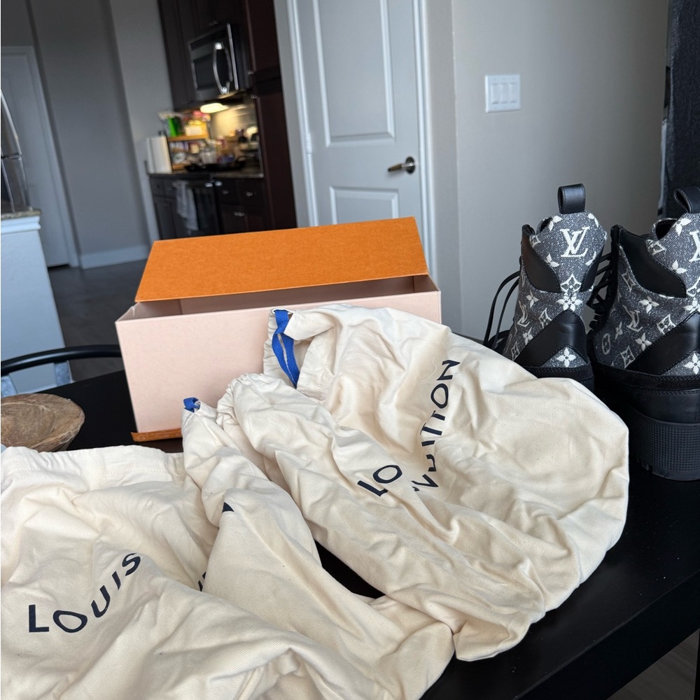 Louis Vuitton Monogram Black and jacquard Gray Combat Boots - Picture 5 of 5